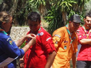remise du noeud de tisserant à Benjamin BRUNDU
